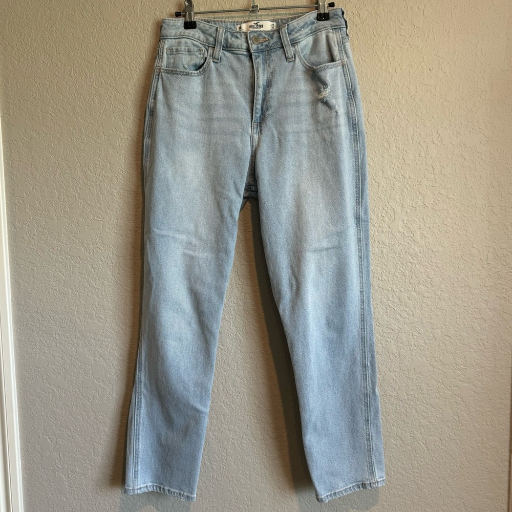 Hollister Women’s Light Wash Straight Leg Jeans